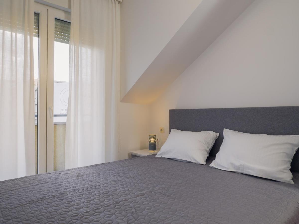 Apartment Neo 2 Free Parking Нови-Сад Экстерьер фото